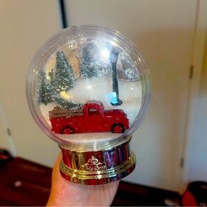 Bath and Body Works Rare Christmas Truck Snow Globe Wallflowers Light Up…